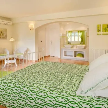 Le Clos Des Pins, Vue Mont Ventoux *